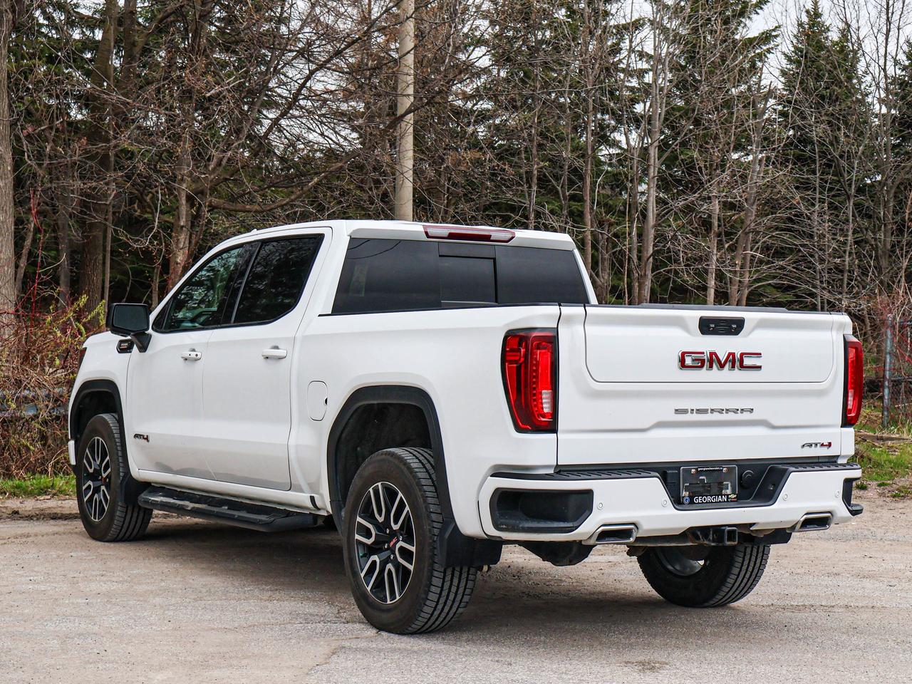 2023 GMC Sierra 1500 AT4 Photo
