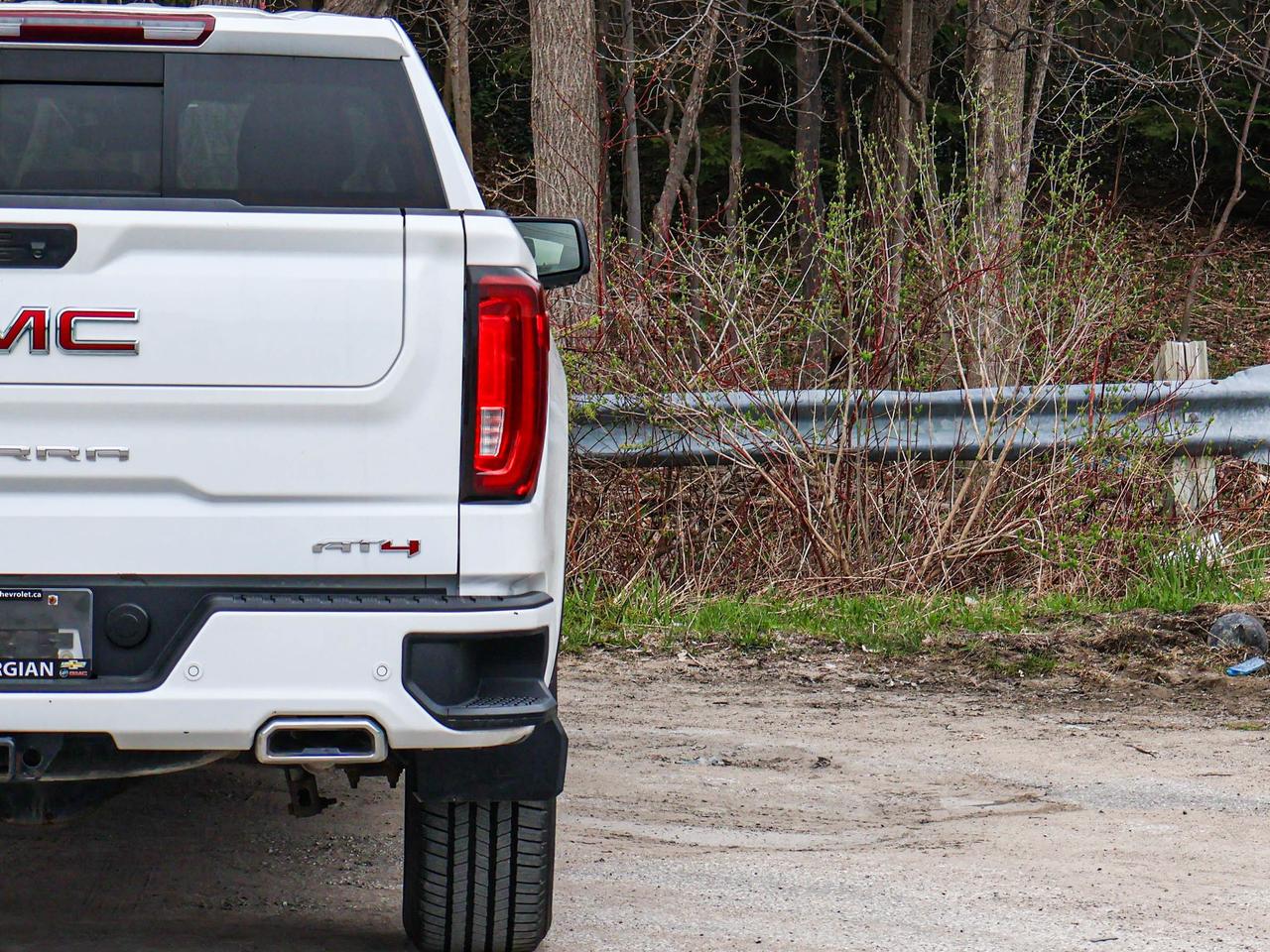 2023 GMC Sierra 1500 AT4 Photo