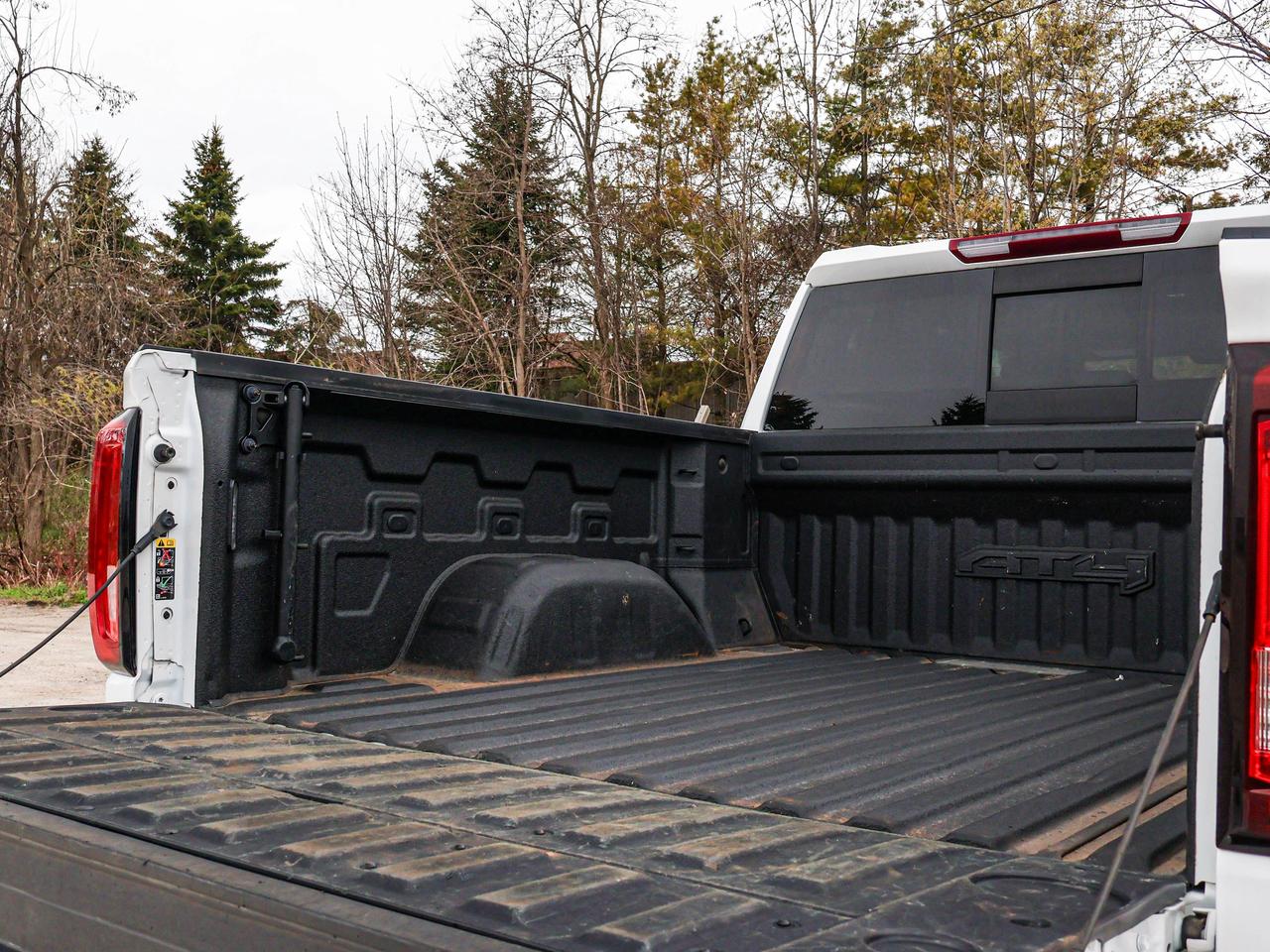 2023 GMC Sierra 1500 AT4 Photo