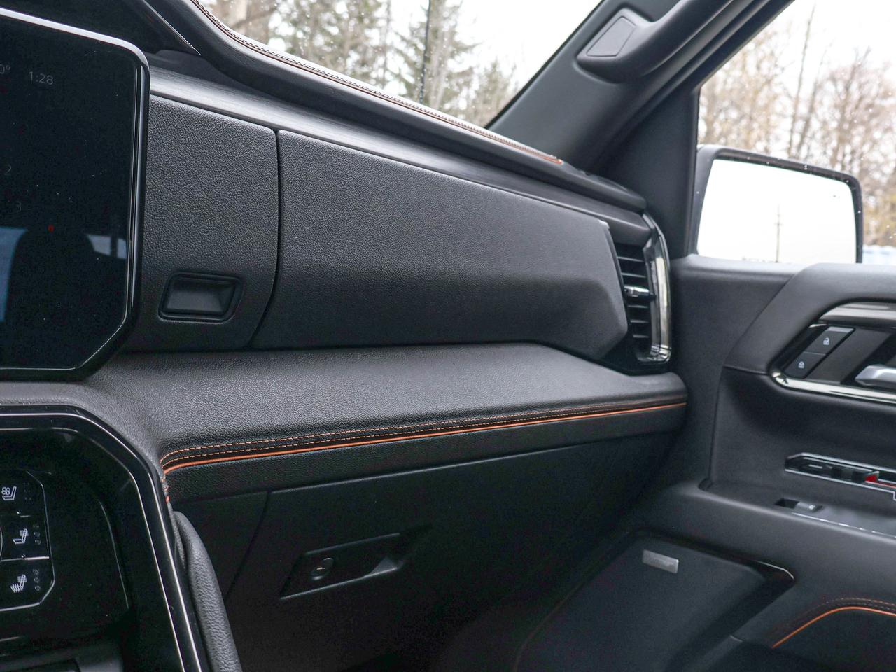2023 GMC Sierra 1500 AT4 Photo