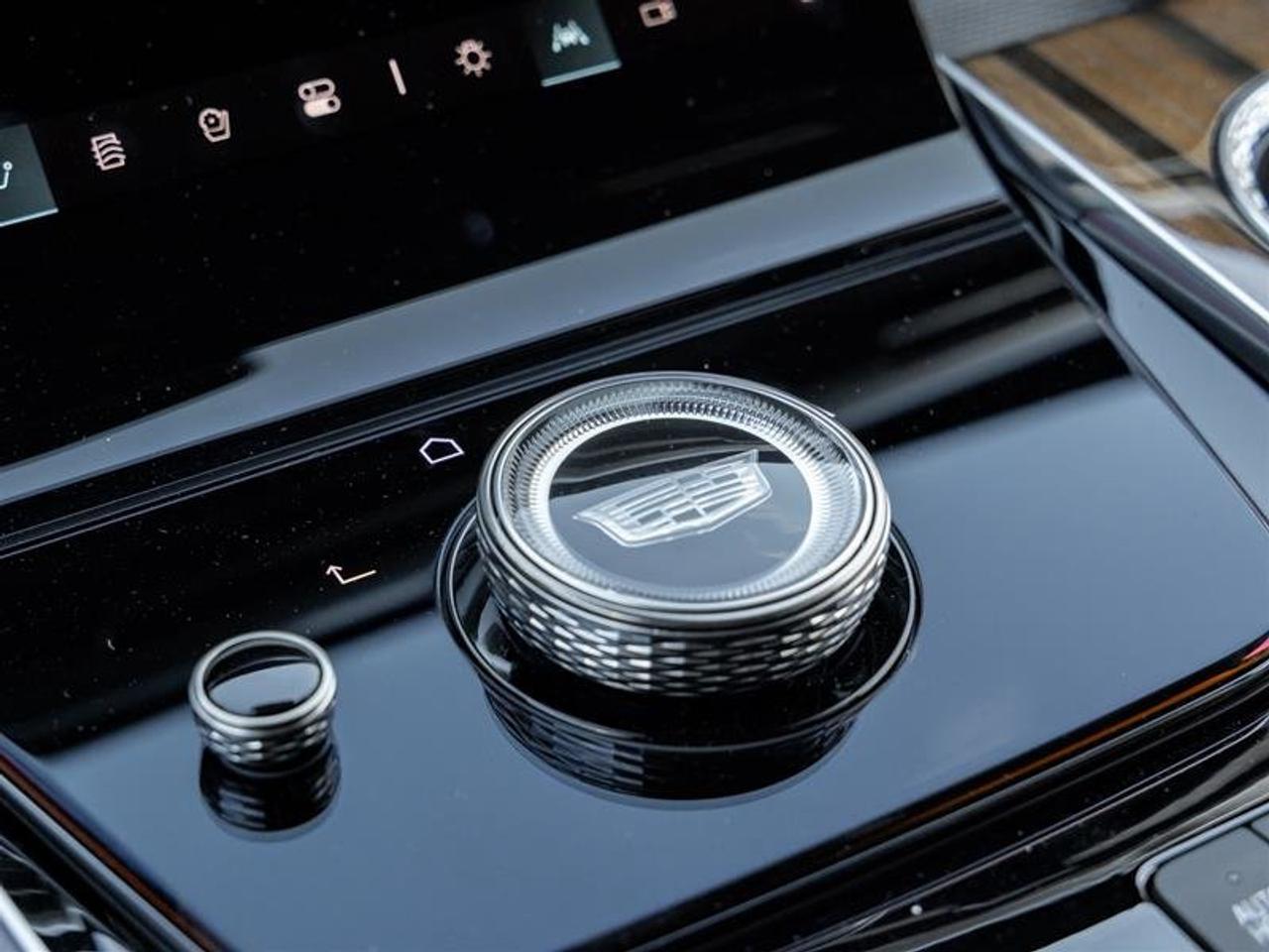 2026 Cadillac Escalade ESV Platinum Sport Photo