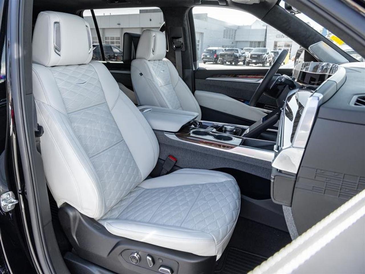 2026 Cadillac Escalade ESV Platinum Sport Photo