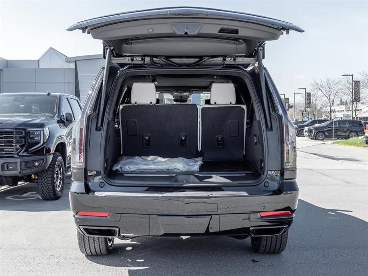2026 Cadillac Escalade ESV Platinum Sport Photo