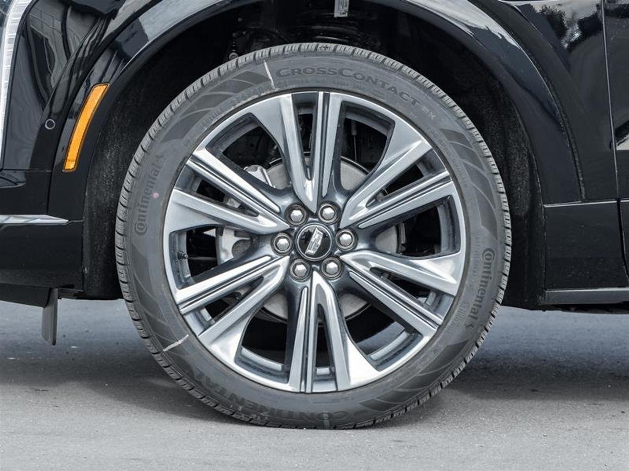 2026 Cadillac OPTIQ Premium Luxury Photo3