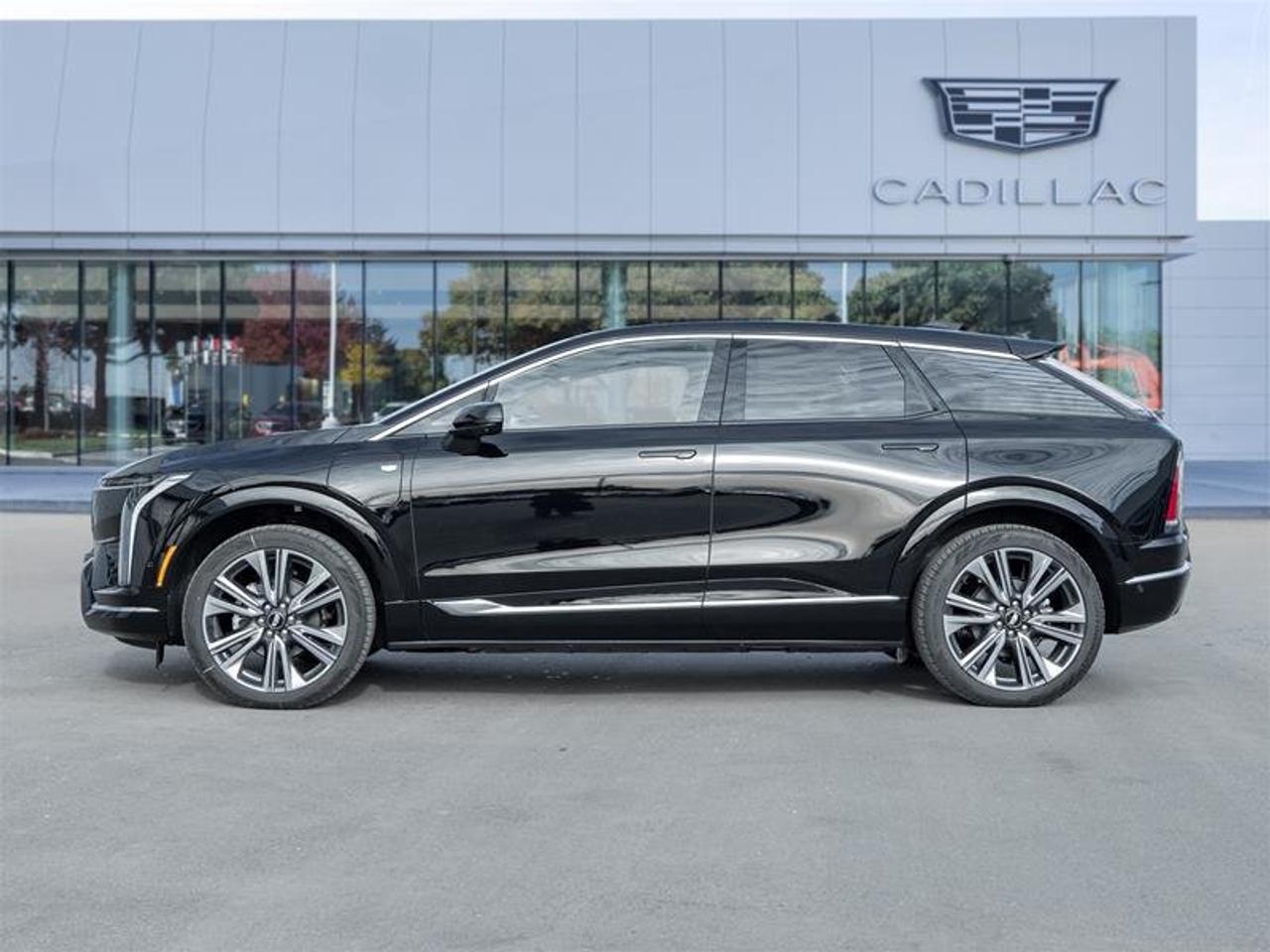 2026 Cadillac OPTIQ Premium Luxury Photo2