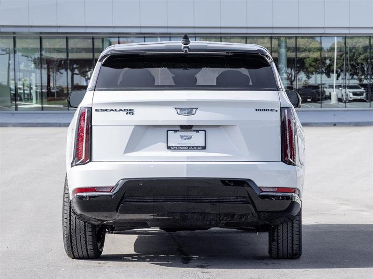 2026 Cadillac Escalade IQ Premium Sport Photo