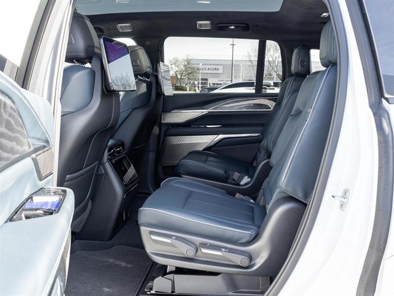 2026 Cadillac Escalade IQ Premium Sport Photo