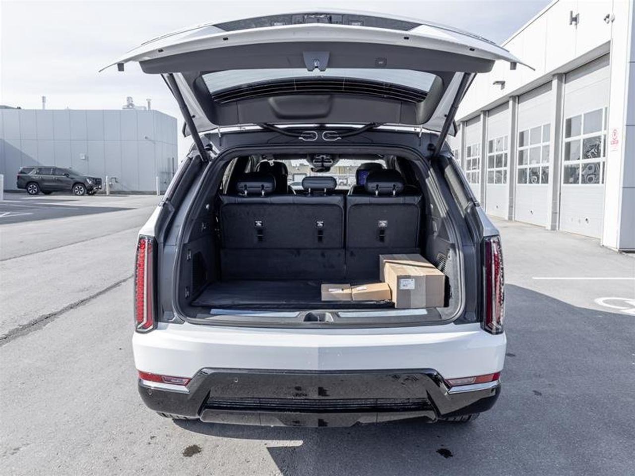 2026 Cadillac Escalade IQ Premium Sport Photo