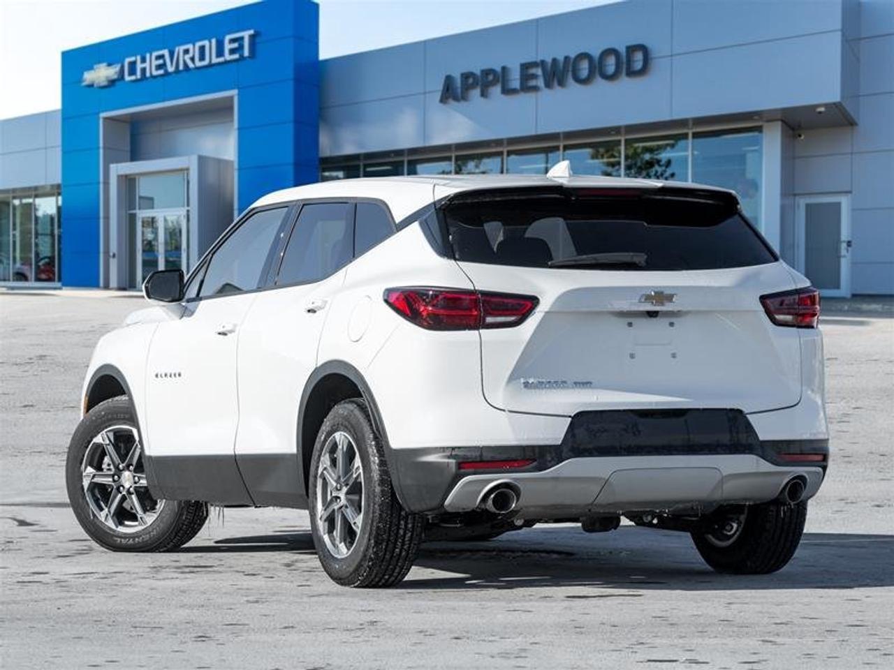 2025 Chevrolet Blazer LT Photo4