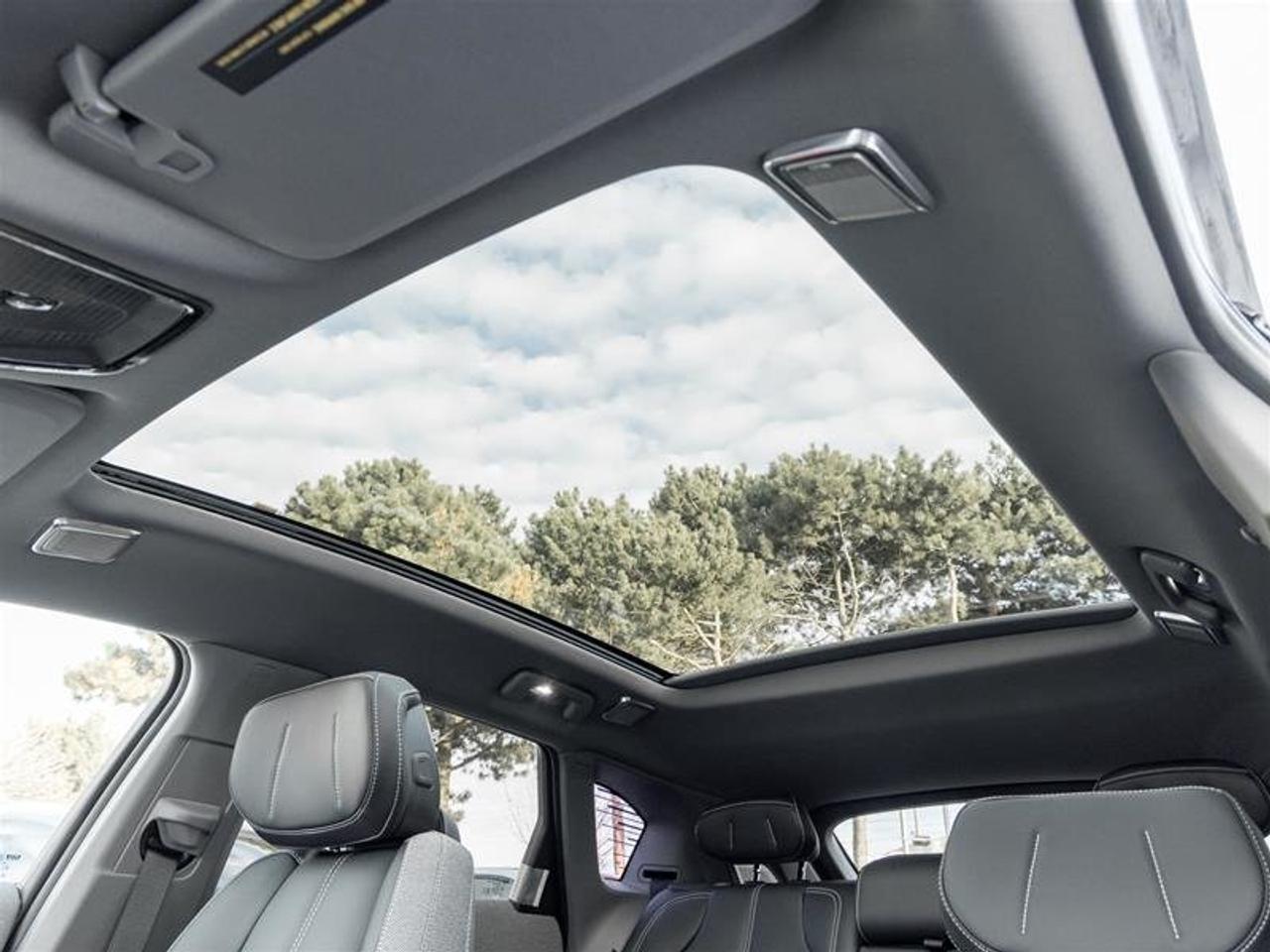 2026 Cadillac OPTIQ Luxury Photo