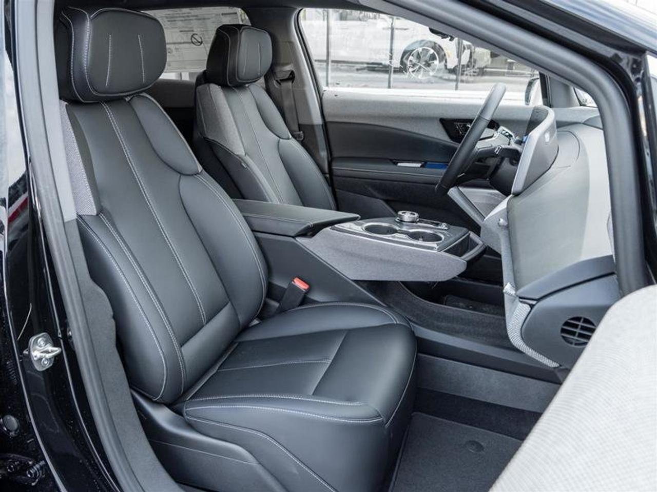 2026 Cadillac OPTIQ Luxury Photo