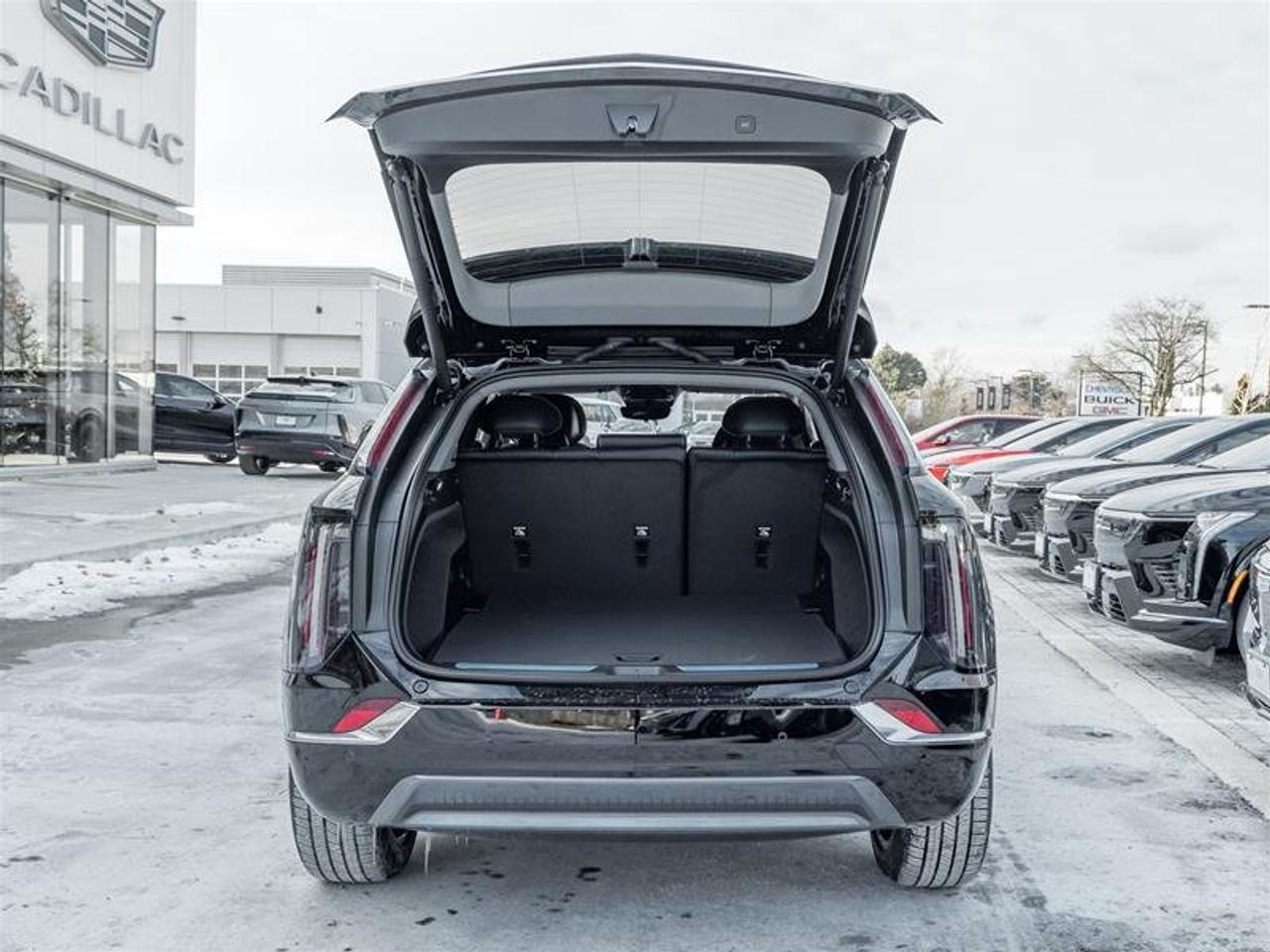 2026 Cadillac OPTIQ Luxury Photo