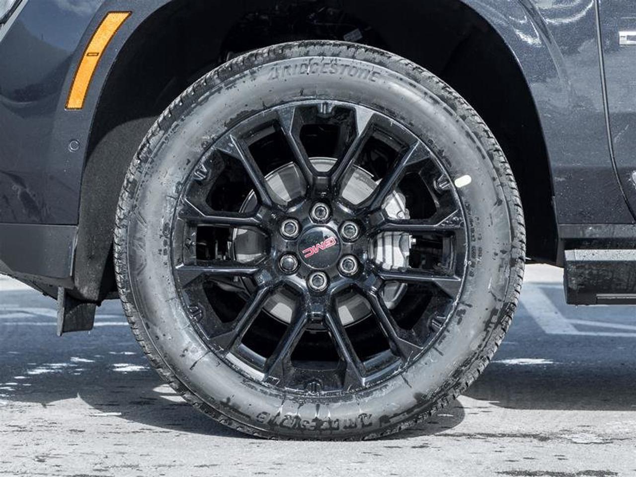 2026 GMC Yukon XL Denali Photo3