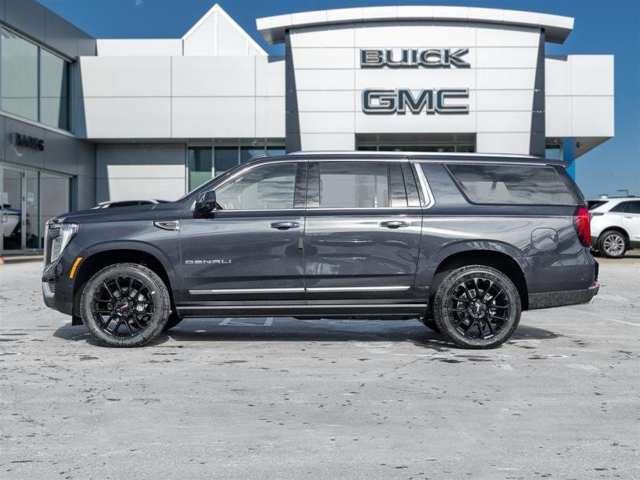 2026 GMC Yukon XL Denali Photo2