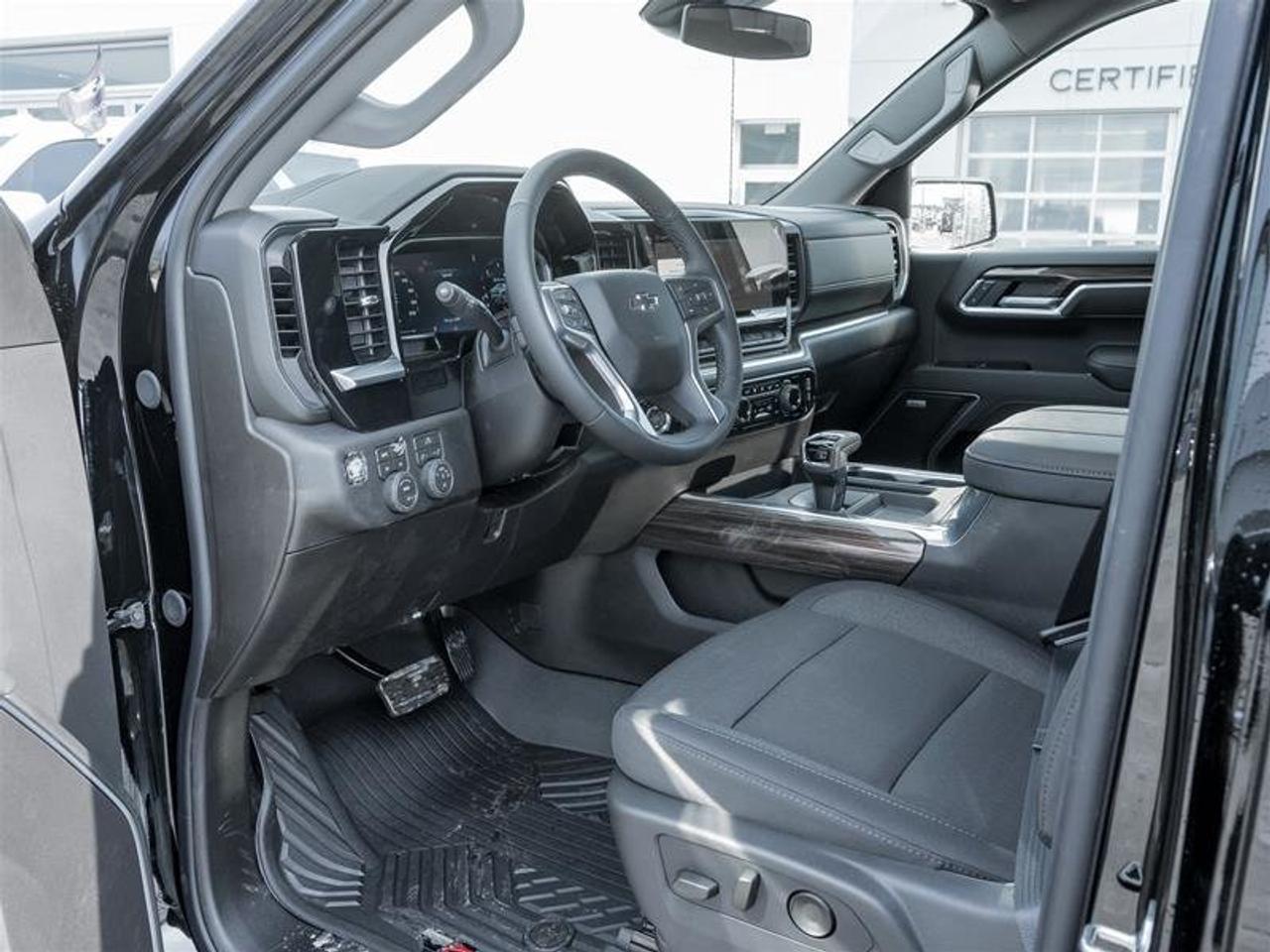 2026 Chevrolet Silverado 1500 RST Photo