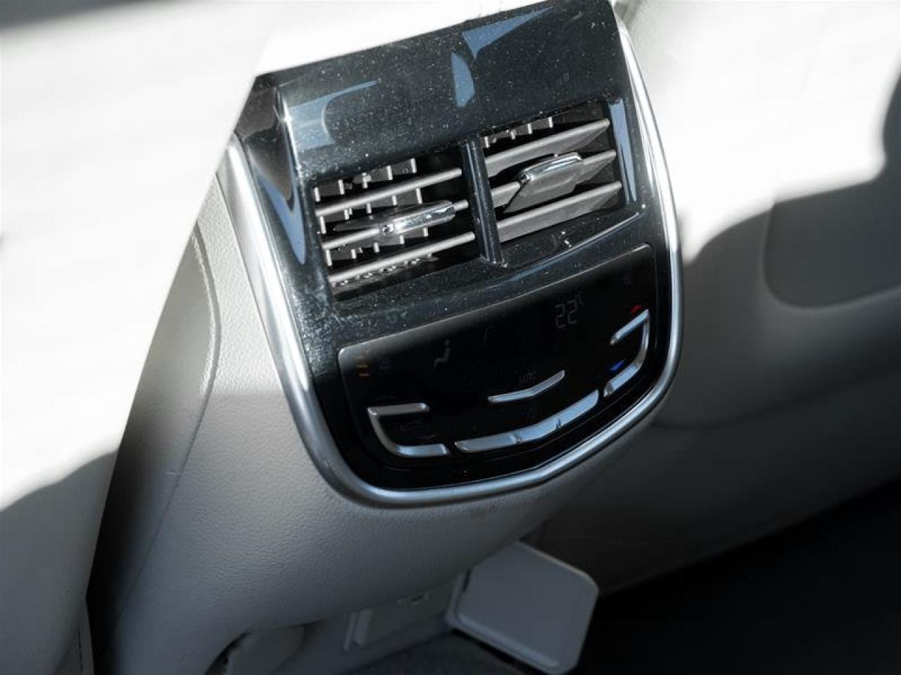 2015 Cadillac XTS AWD PREMIUM Photo