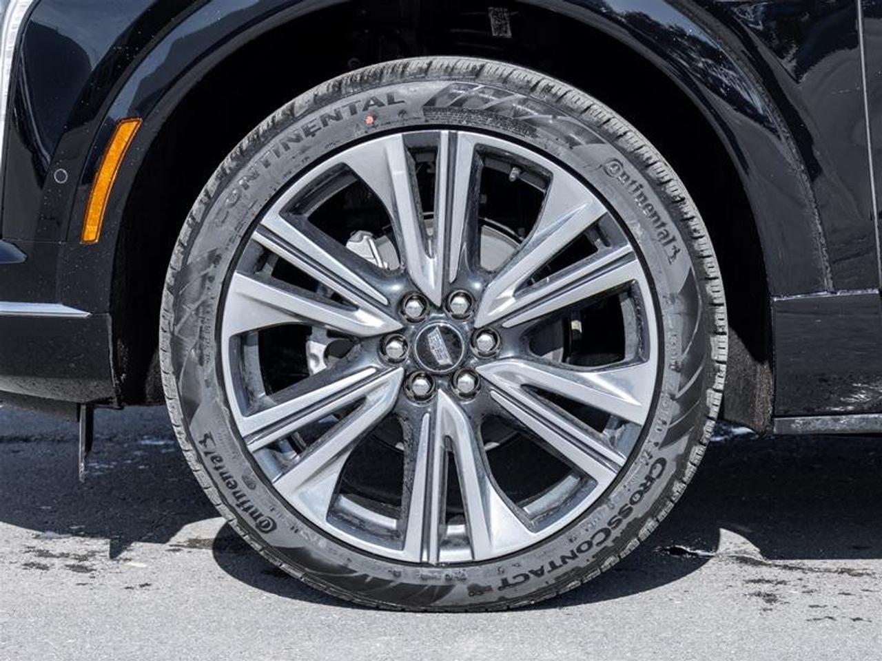 2026 Cadillac OPTIQ Premium Luxury Photo