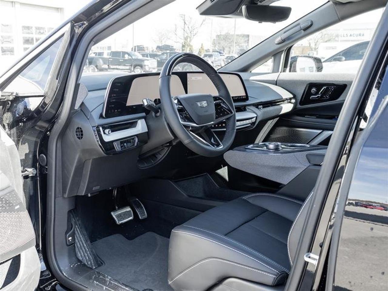 2026 Cadillac OPTIQ Premium Luxury Photo