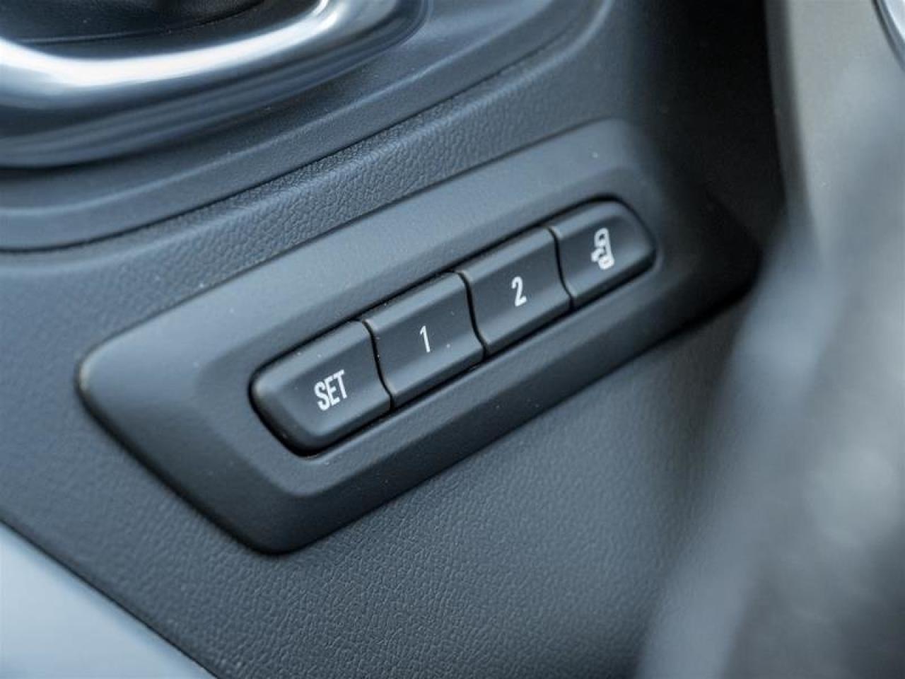 2018 Chevrolet Camaro Coupe 2LT Photo