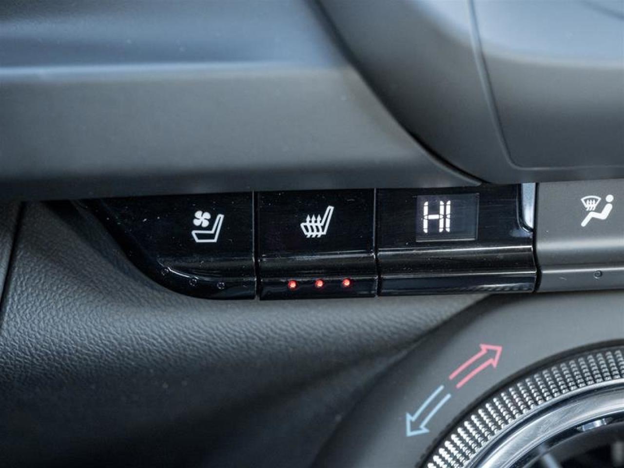 2018 Chevrolet Camaro Coupe 2LT Photo