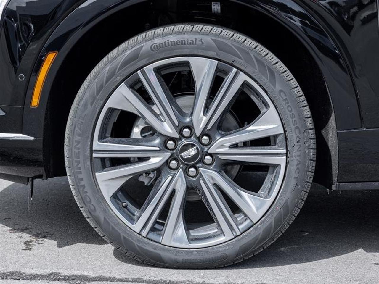 2026 Cadillac OPTIQ Premium Luxury Photo3