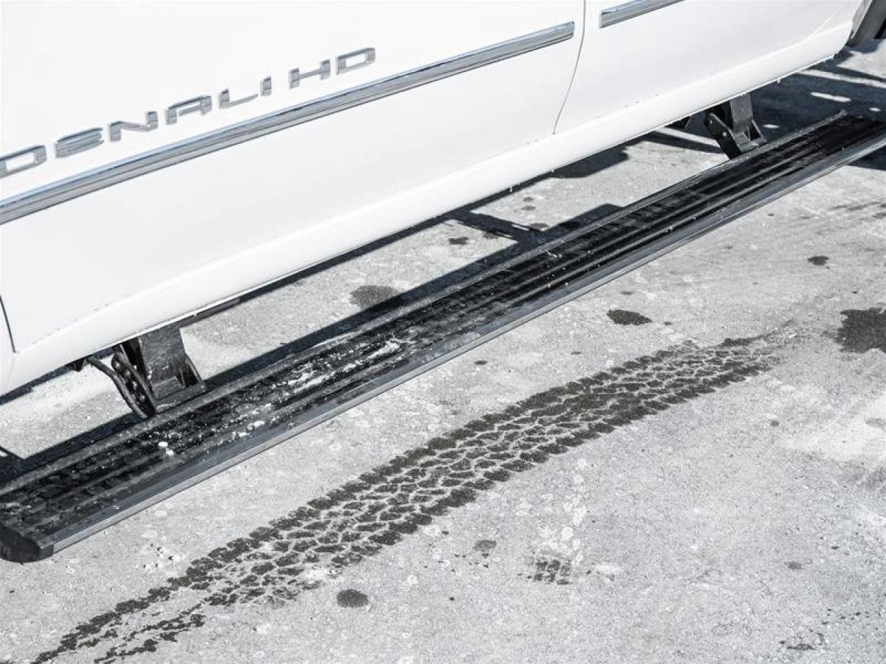 2023 GMC Sierra 2500 Crew Cab 4x4 Denali Standard Box Photo