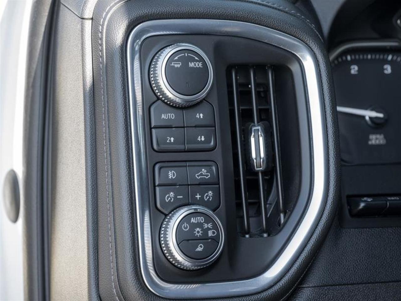 2023 GMC Sierra 2500 Crew Cab 4x4 Denali Standard Box Photo