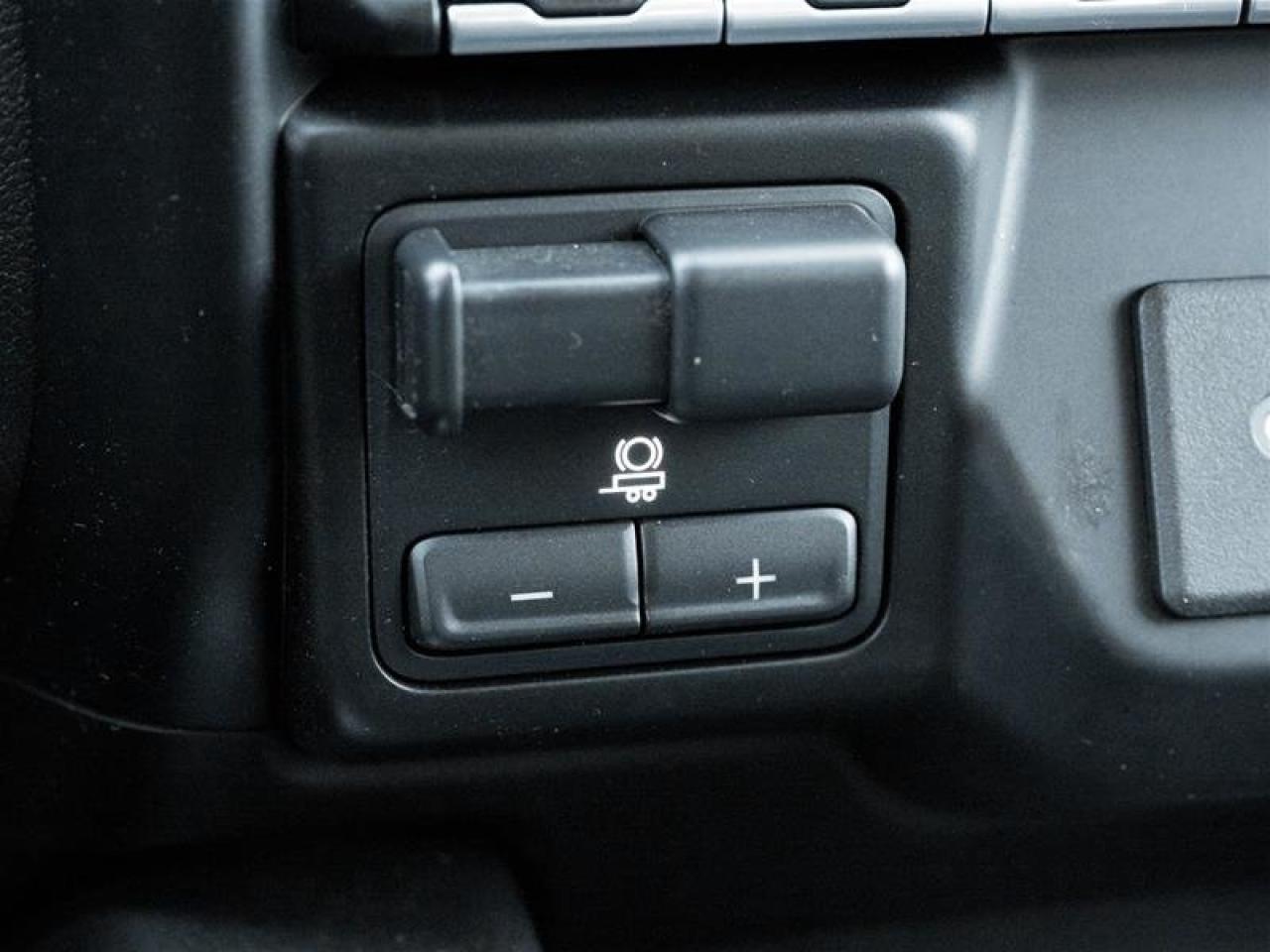 2023 GMC Sierra 2500 Crew Cab 4x4 Denali Standard Box Photo