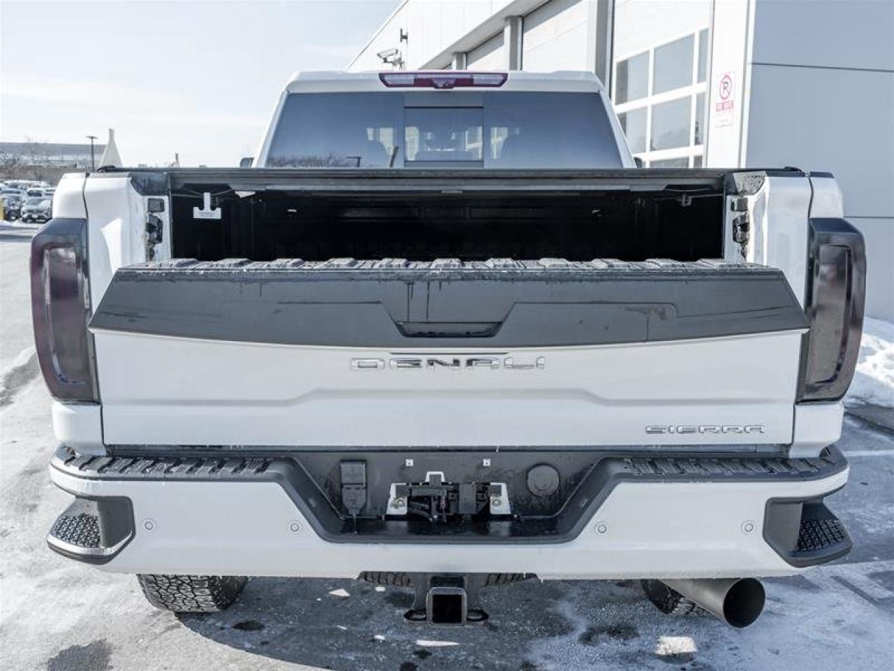 2023 GMC Sierra 2500 Crew Cab 4x4 Denali Standard Box Photo