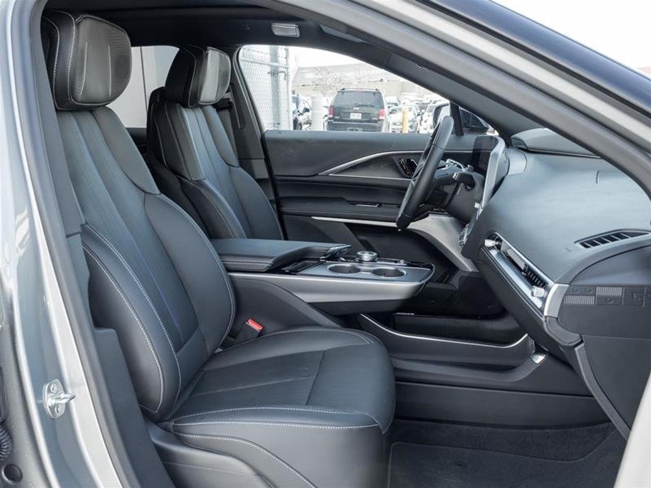 2026 Cadillac LYRIQ LYRIQ-V Photo