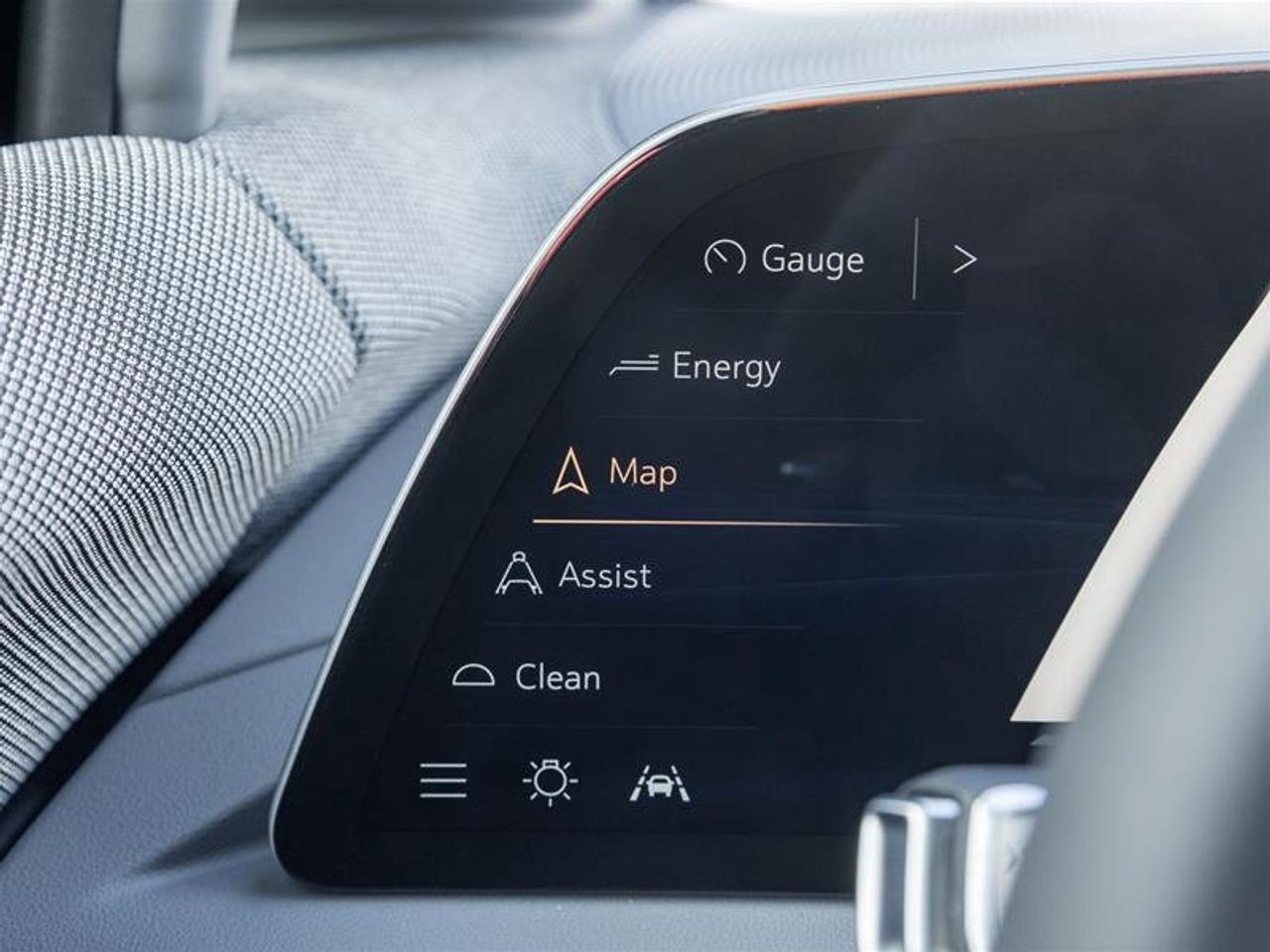 2026 Cadillac OPTIQ Luxury Photo