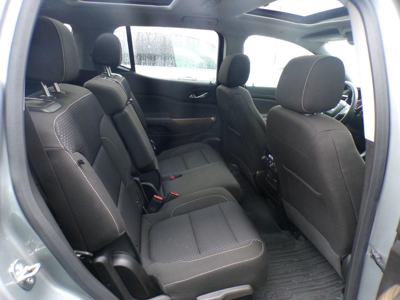 2023 GMC Acadia AWD SLE Photo