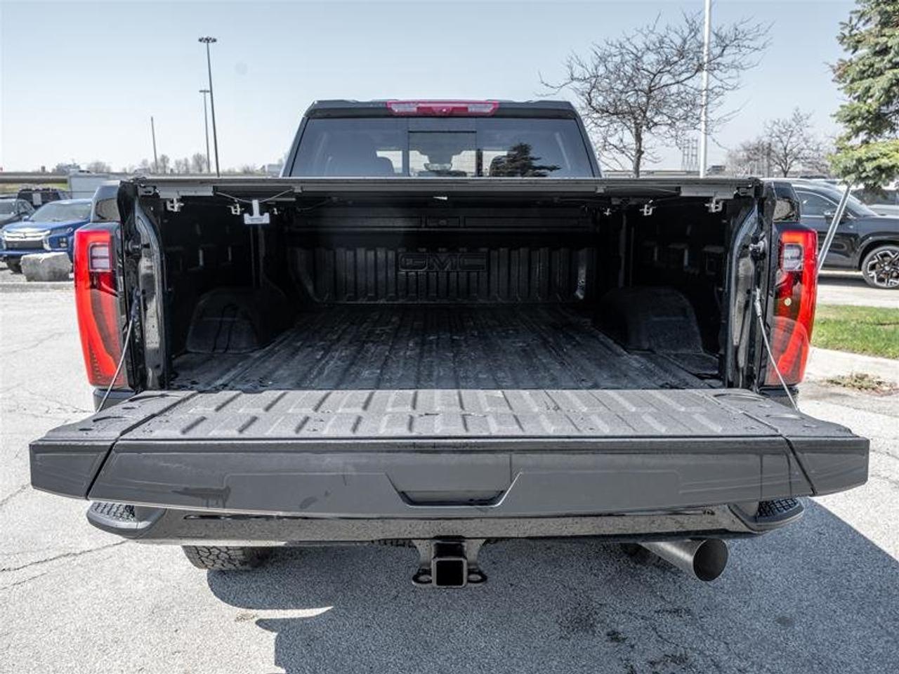 2026 GMC SIERRA 2500HD Crew Cab Standard Box 4-Wheel Drive Denali Photo