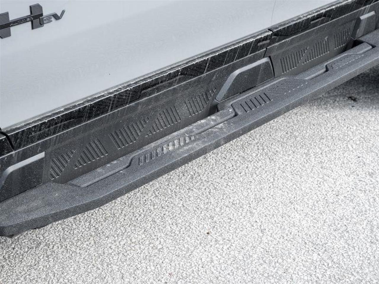 2026 GMC HUMMER EV SUV 2X Photo