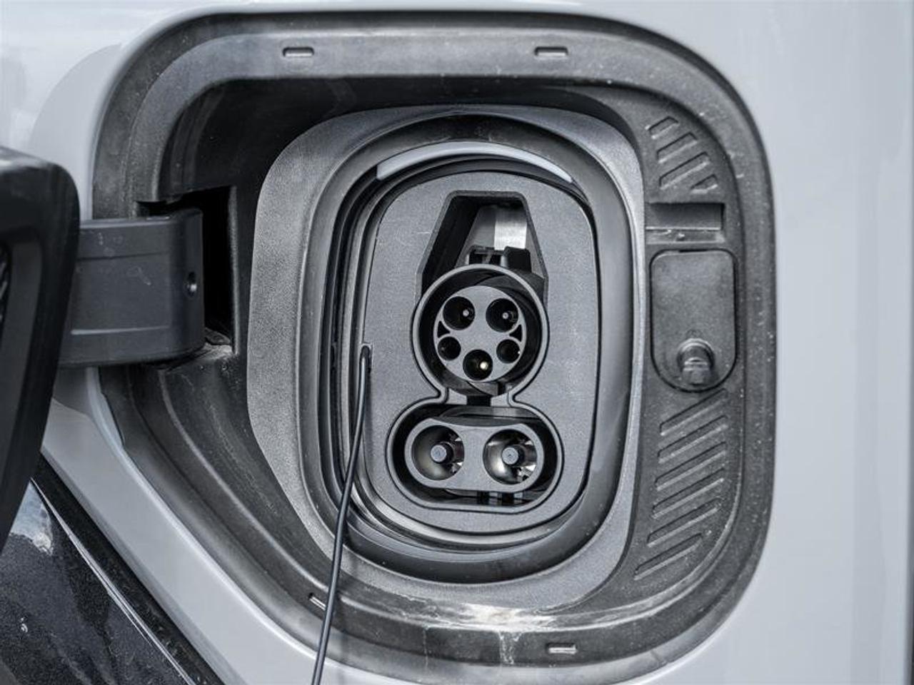 2026 GMC HUMMER EV SUV 2X Photo