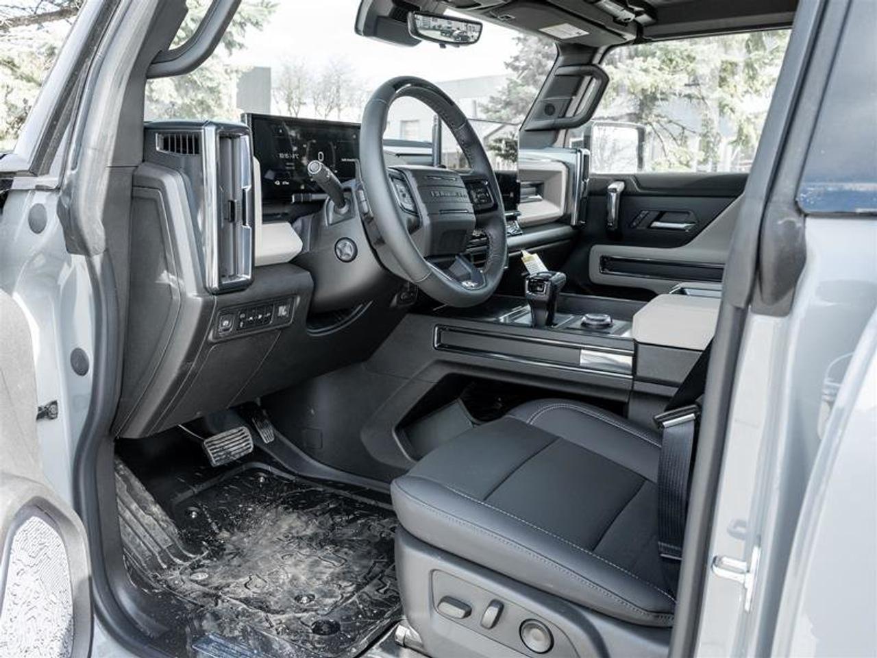 2026 GMC HUMMER EV SUV 2X Photo
