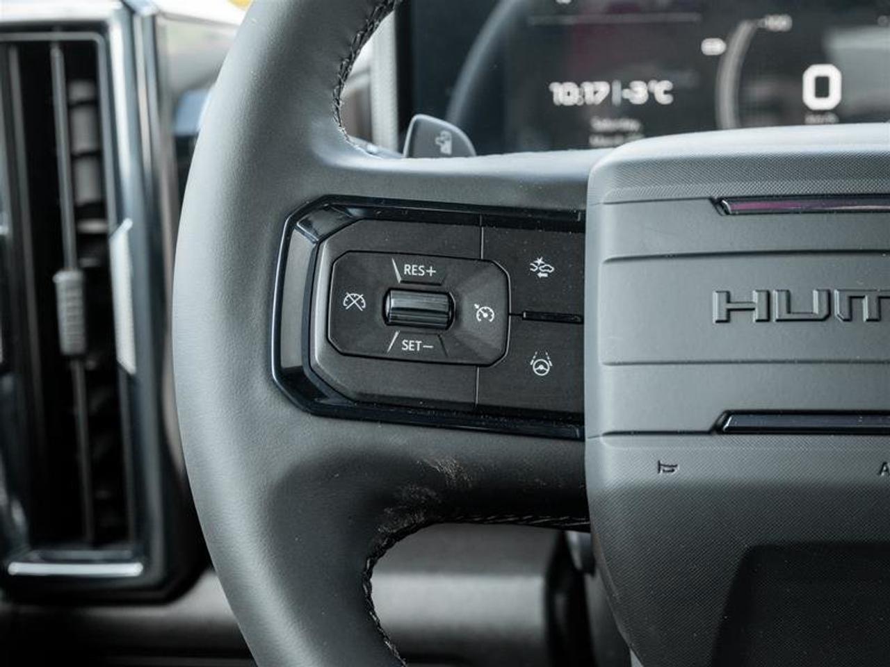 2026 GMC HUMMER EV SUV 2X Photo