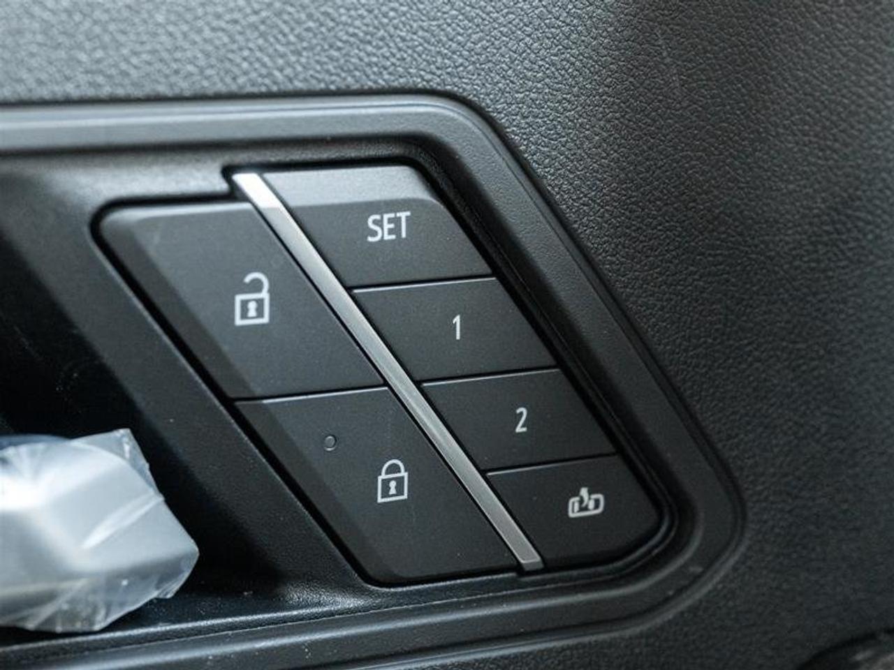 2026 GMC HUMMER EV SUV 2X Photo