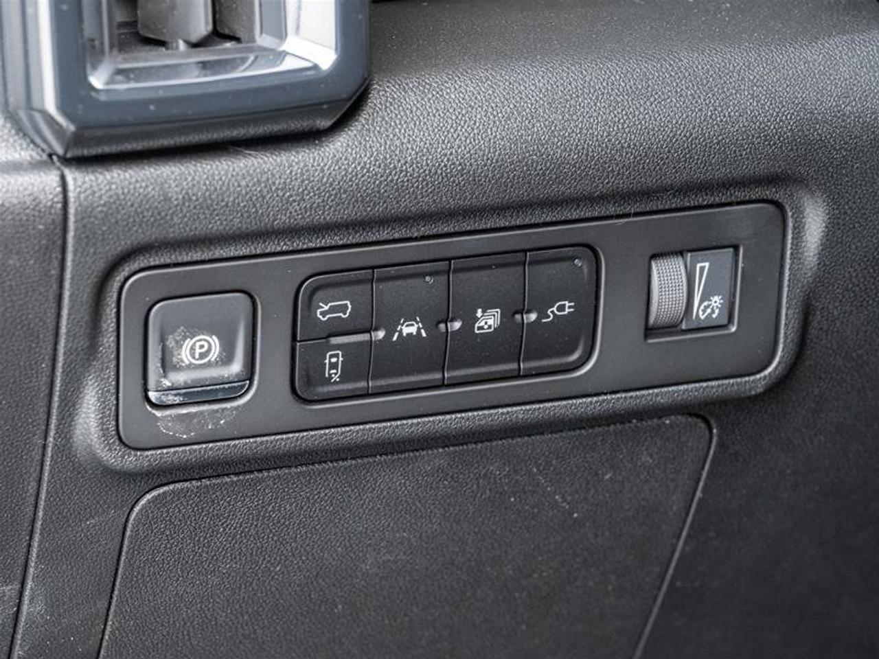 2026 GMC HUMMER EV SUV 2X Photo