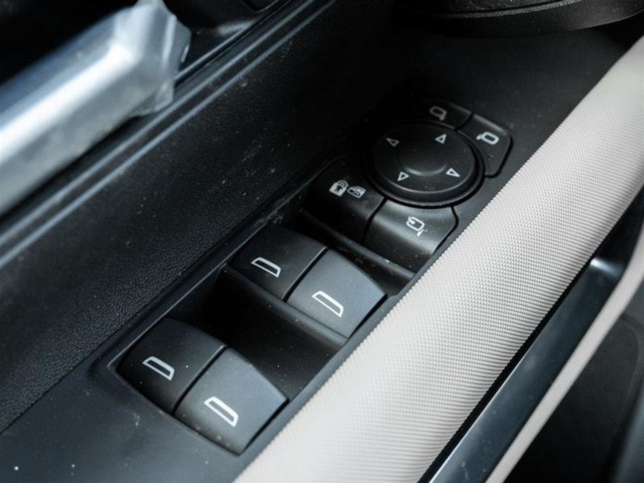 2026 GMC HUMMER EV SUV 2X Photo