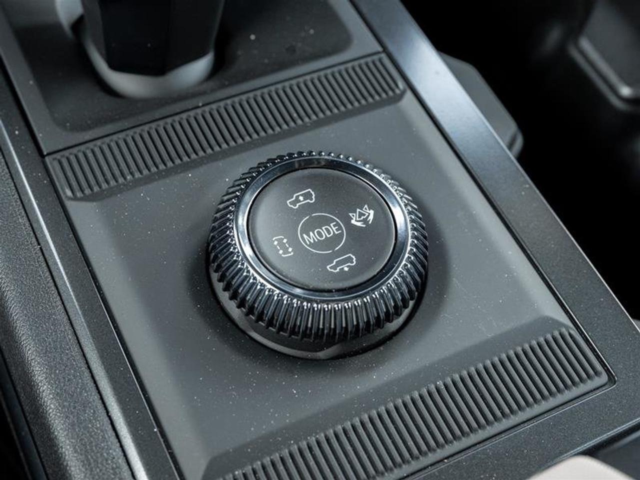 2026 GMC HUMMER EV SUV 2X Photo