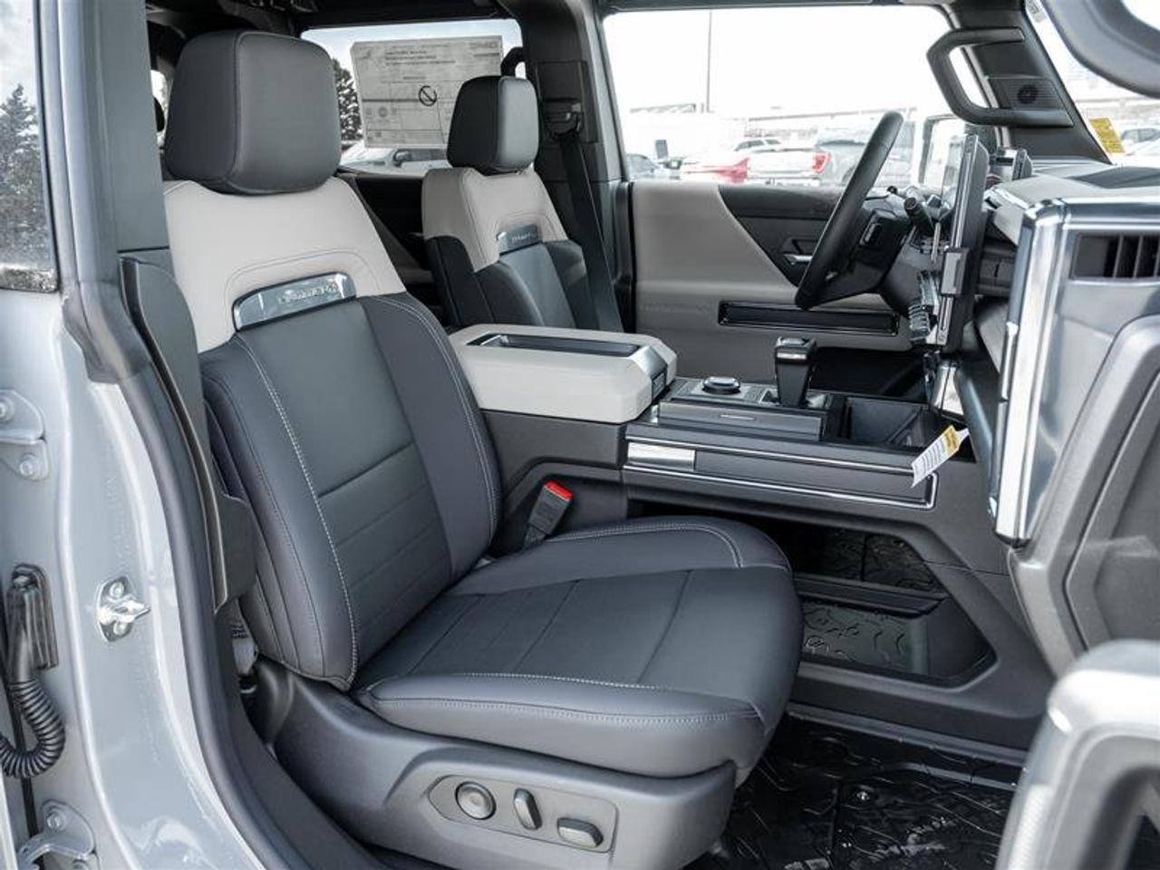 2026 GMC HUMMER EV SUV 2X Photo