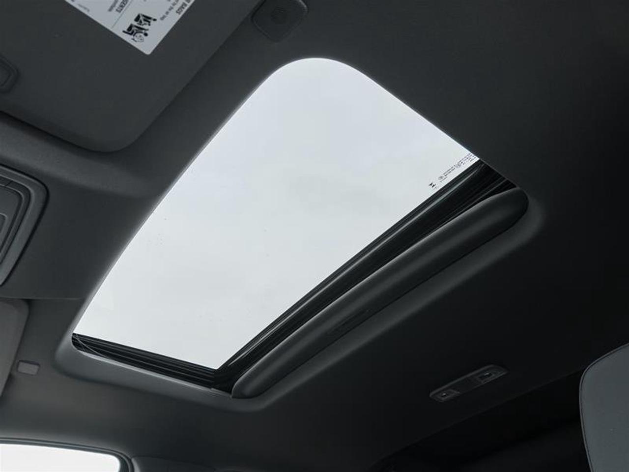 2026 Chevrolet Silverado 1500 RST Photo4