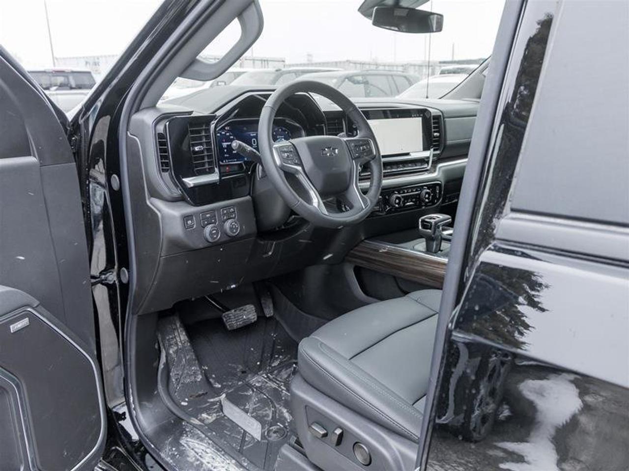 2026 Chevrolet Silverado 1500 RST Photo