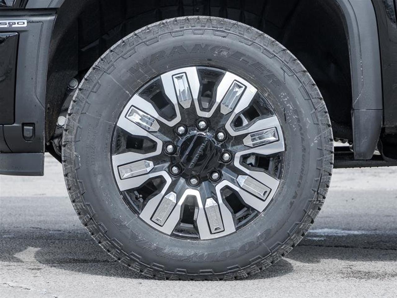 2026 GMC Sierra 2500 HD DENALI Photo