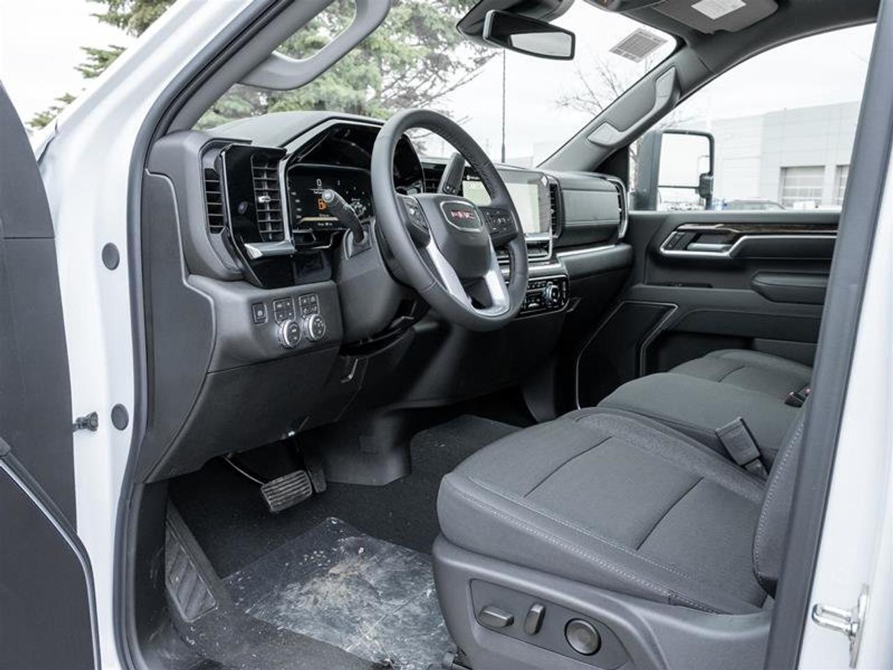 2026 GMC Sierra 2500 HD SLE Photo