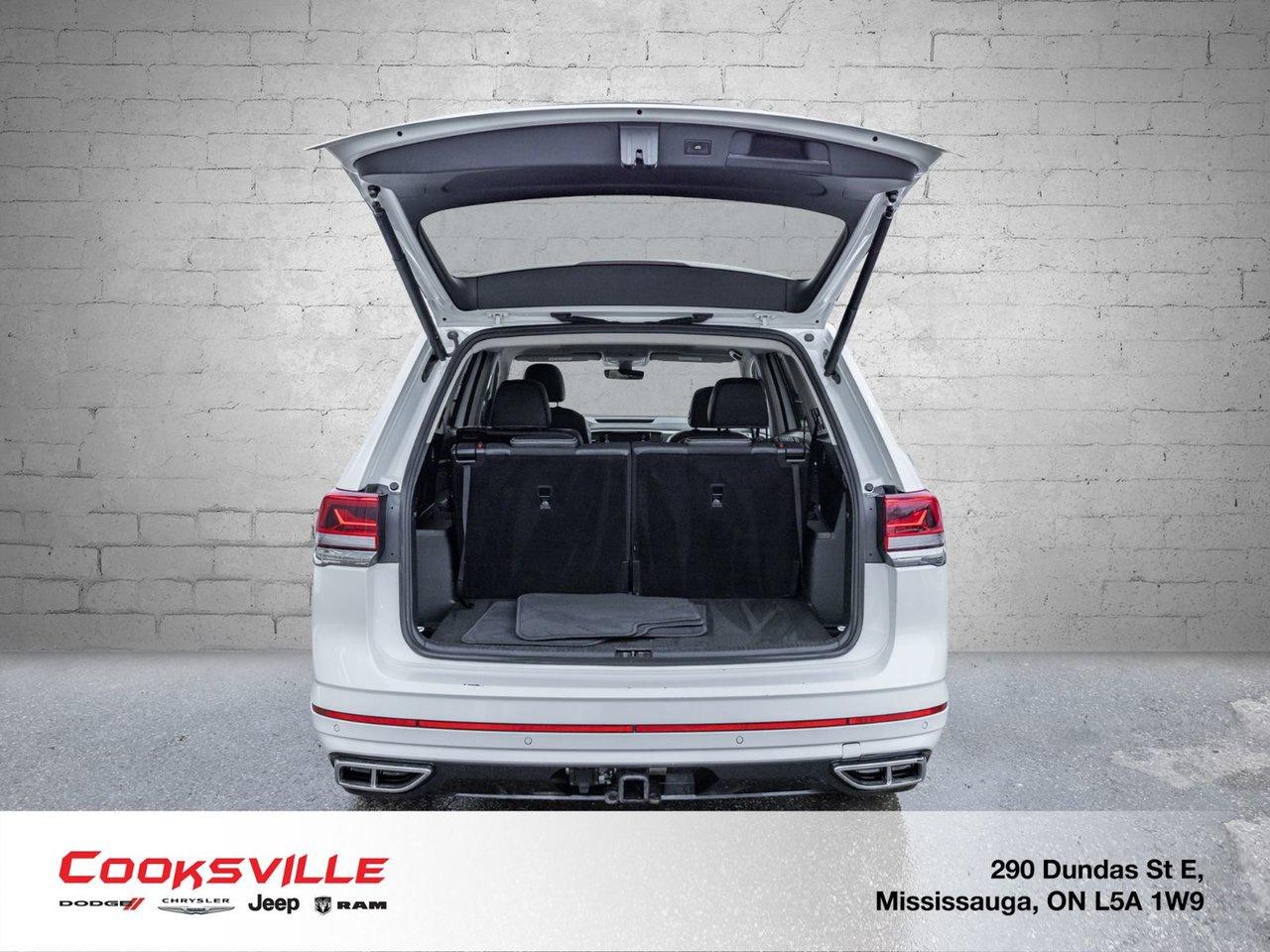 2023 Volkswagen Atlas Execline 3.6L 8sp at w/Tip 4MOTION Photo