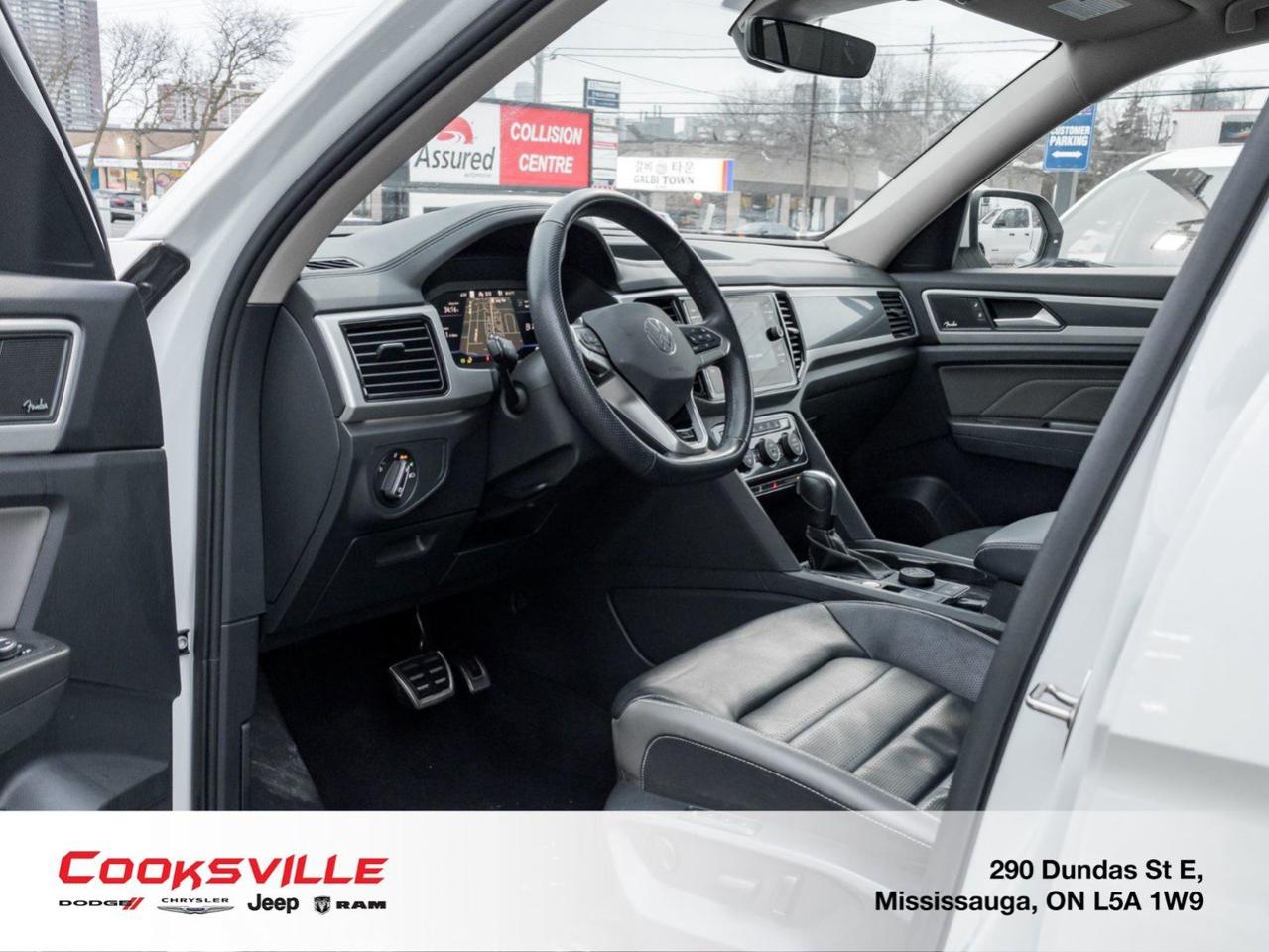 2023 Volkswagen Atlas Execline 3.6L 8sp at w/Tip 4MOTION Photo
