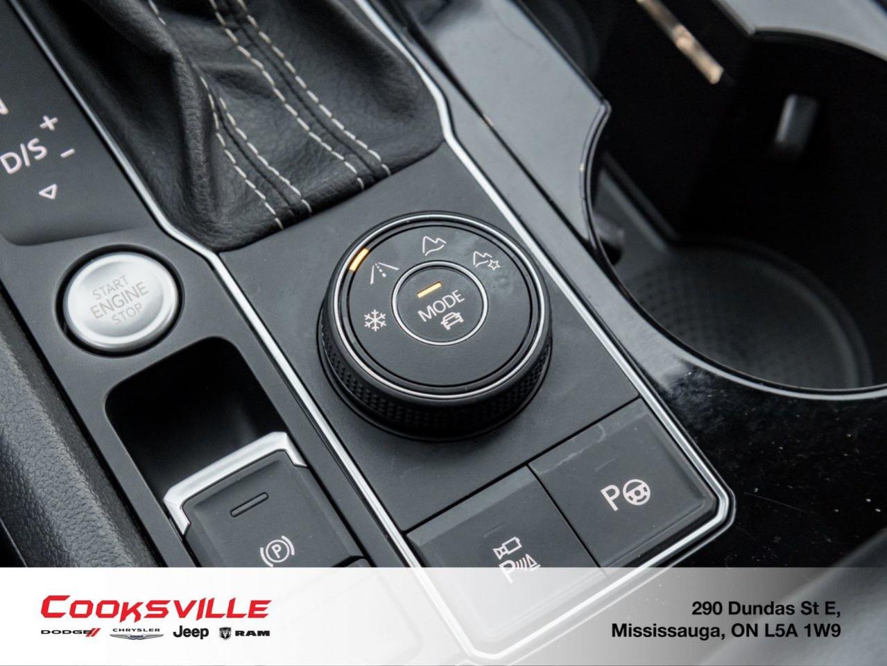 2023 Volkswagen Atlas Execline 3.6L 8sp at w/Tip 4MOTION Photo