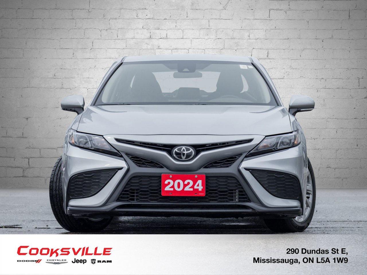 2024 Toyota Camry SE Photo